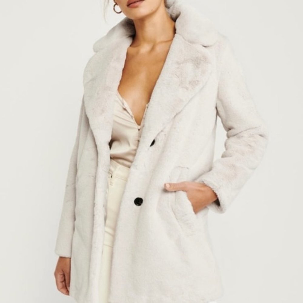 Abercrombie Faux Fur Coat - Cream / White XXS NWT